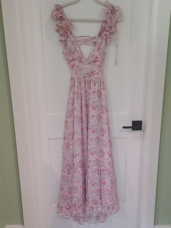 Storia Dresses & Skirts - Storia Pink Floral Ruffle Strap Backless Maxi Dress